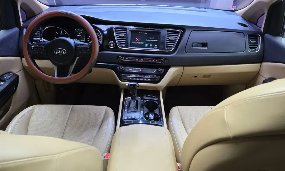 Kia Canival