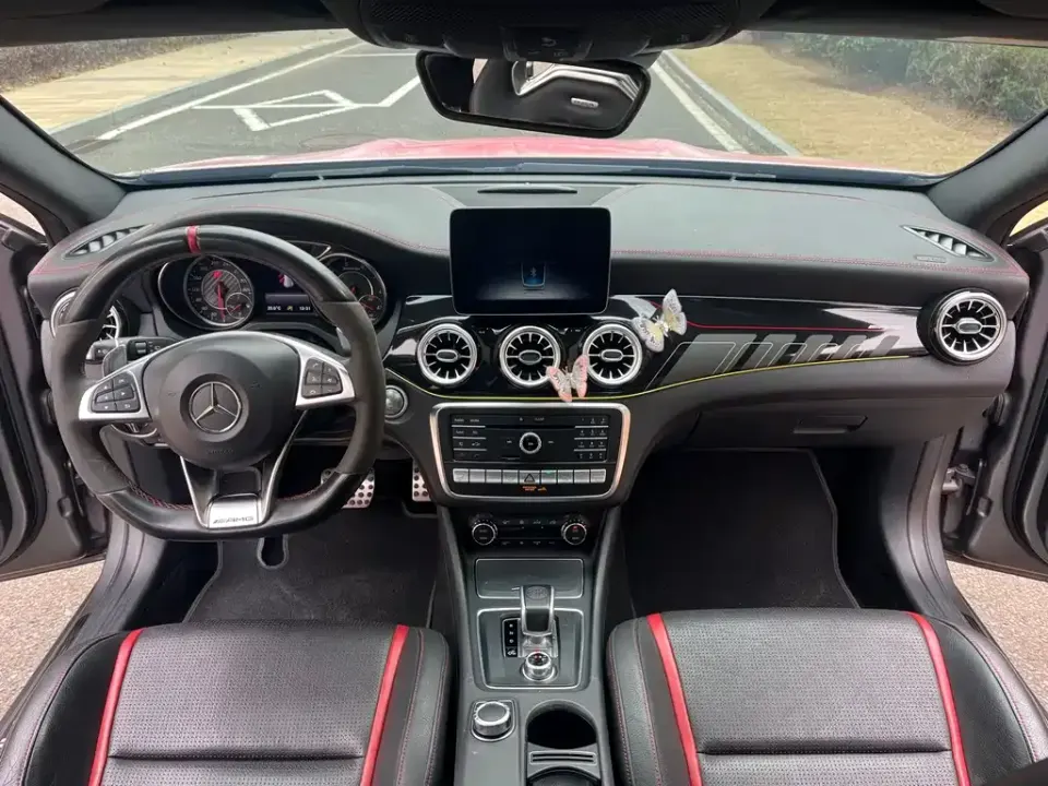 Mercedes-Benz GLA AMG