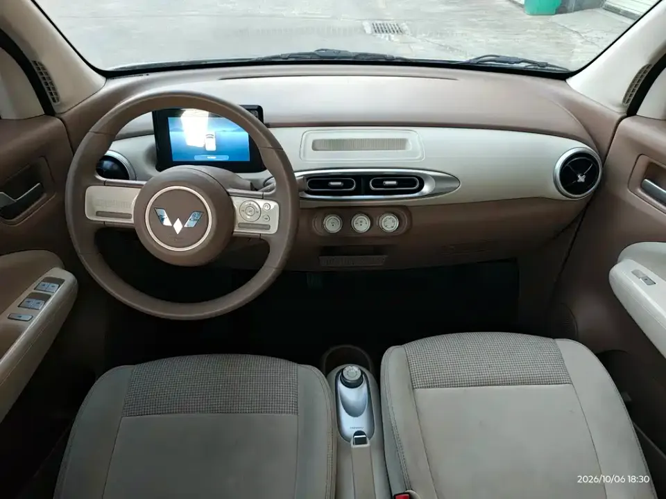Wuling MINIEV