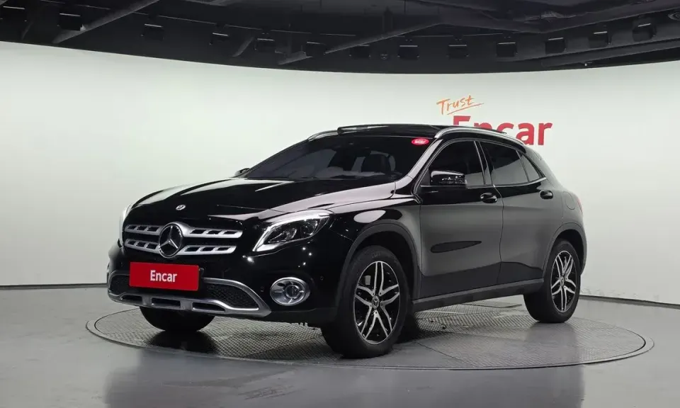 Mercedes-Benz GLA-Class