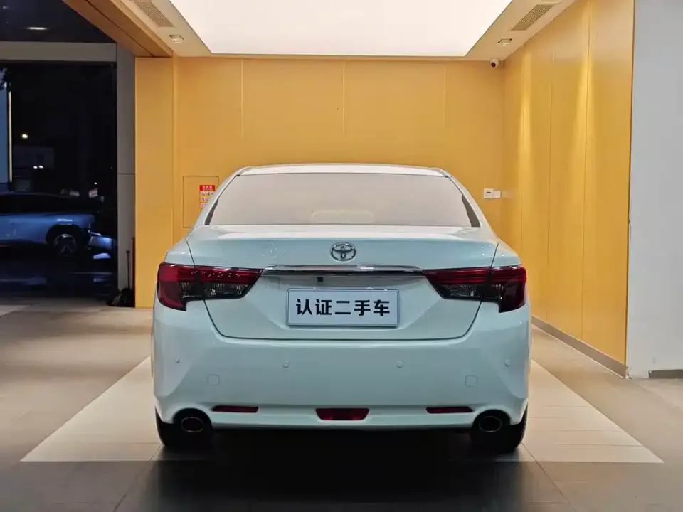 Toyota Reiz