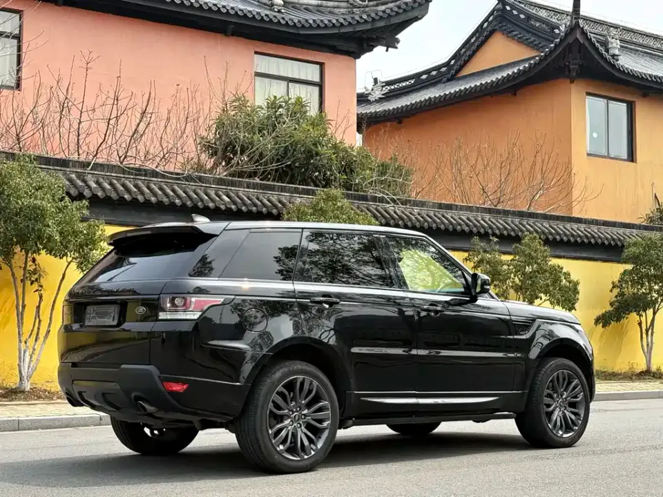 Land Rover Sport