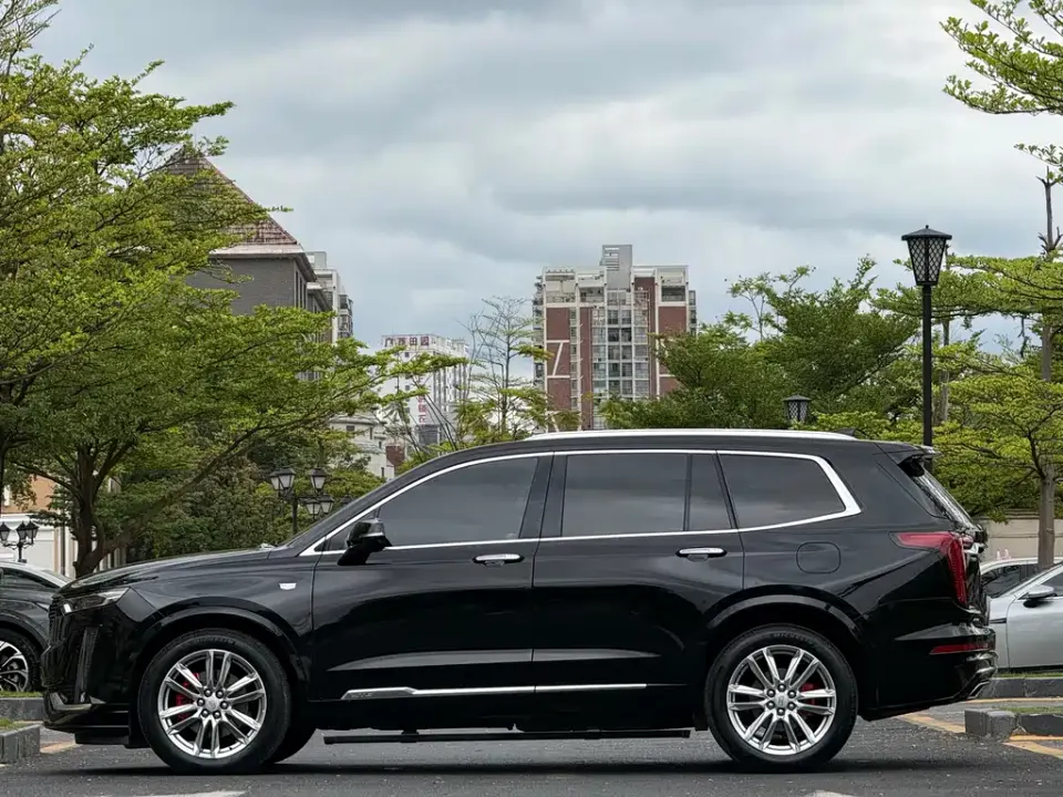 Cadillac XT6