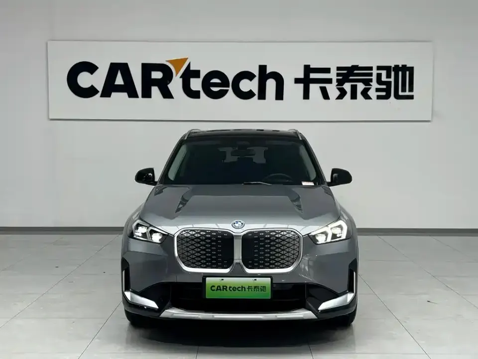 BMW iX1