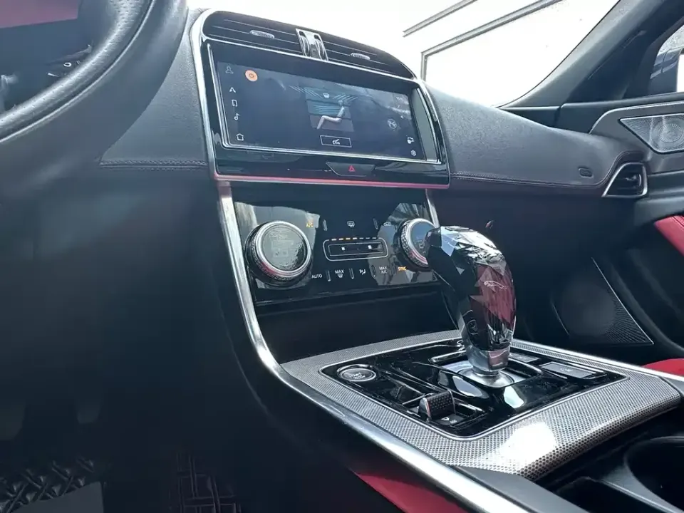Jaguar XEL