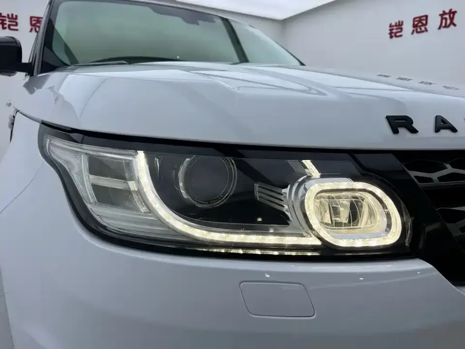 Land Rover Sport