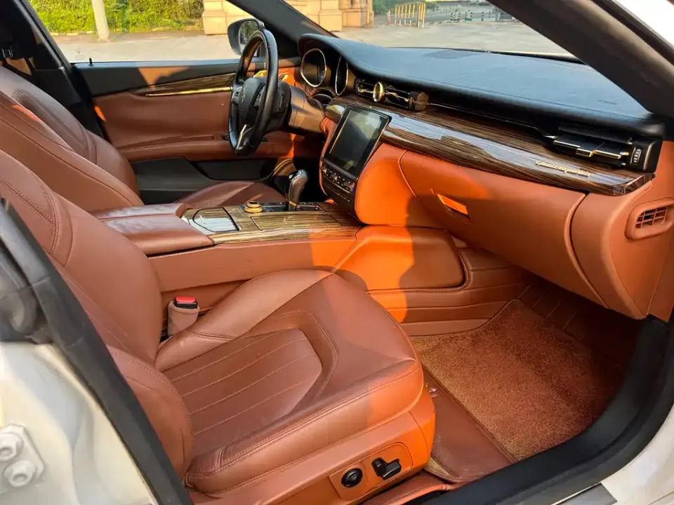 Maserati Quattroporte