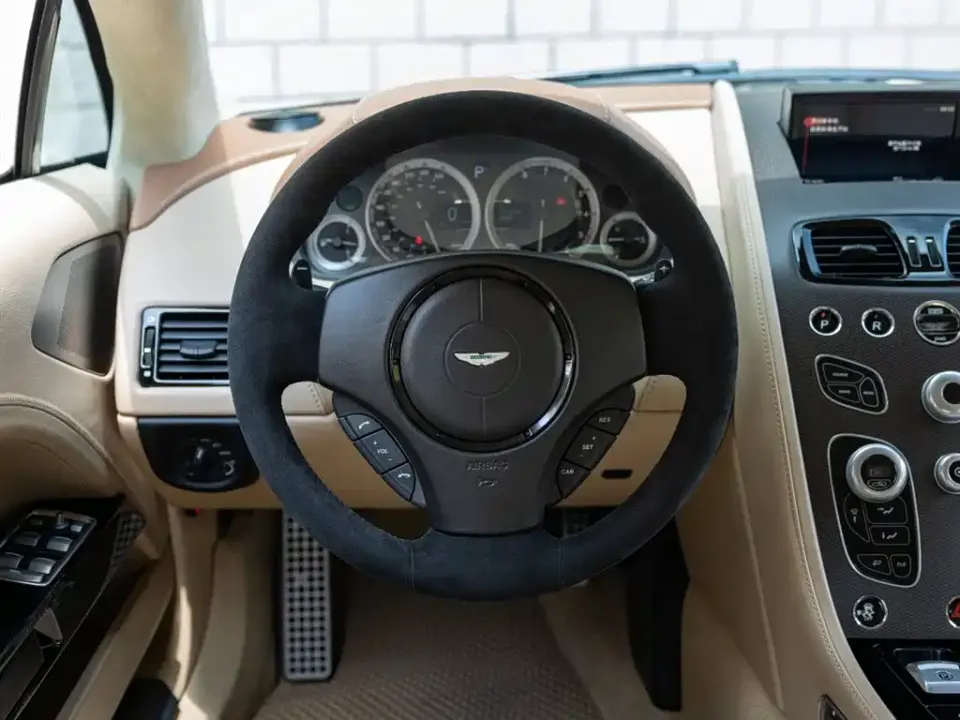 Aston Martin Rapide