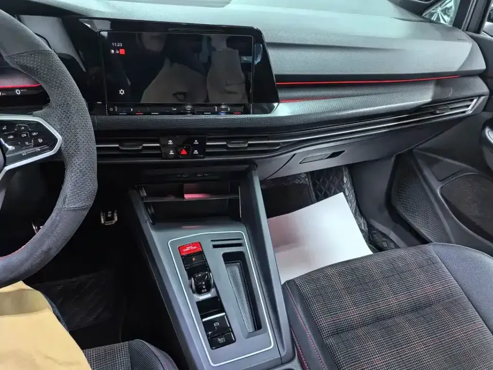 Volkswagen Golf GTI
