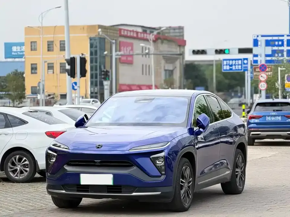 Nio EC6