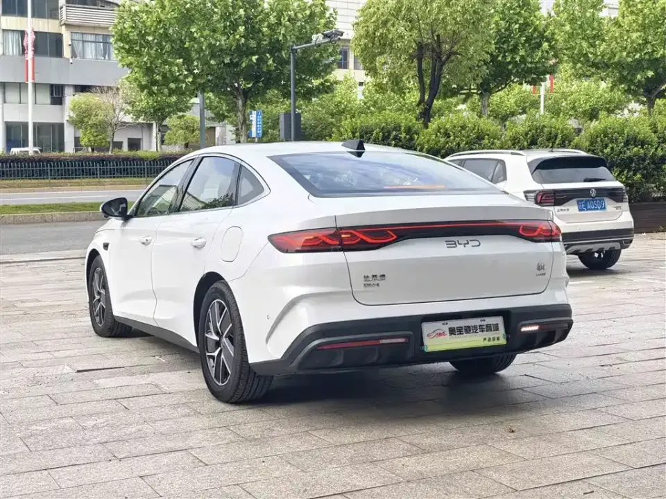 BYD Qin L
