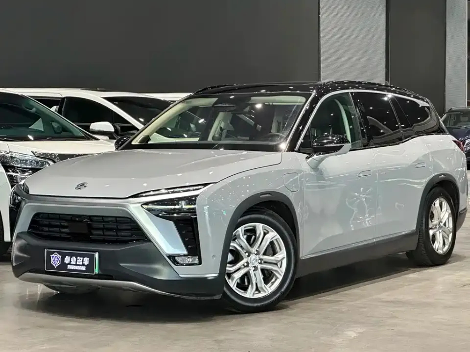 Nio ES8