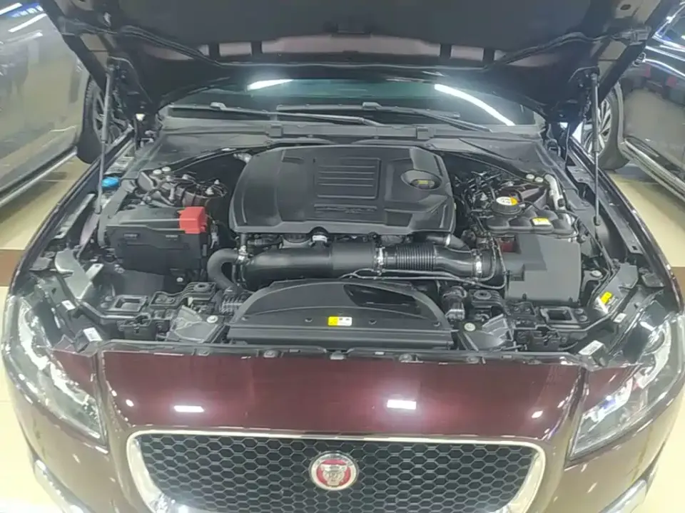 Jaguar XFL