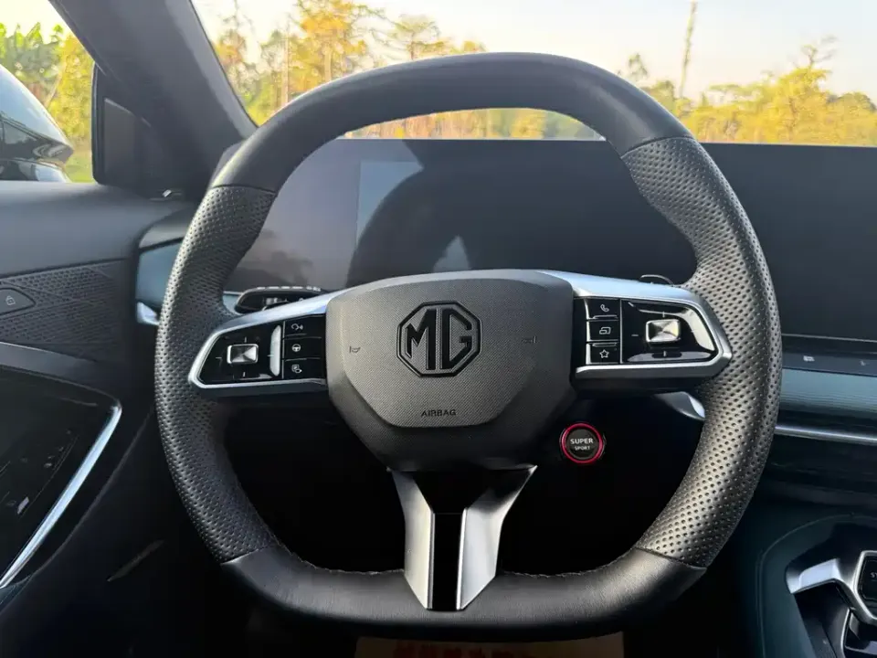 MG MG7