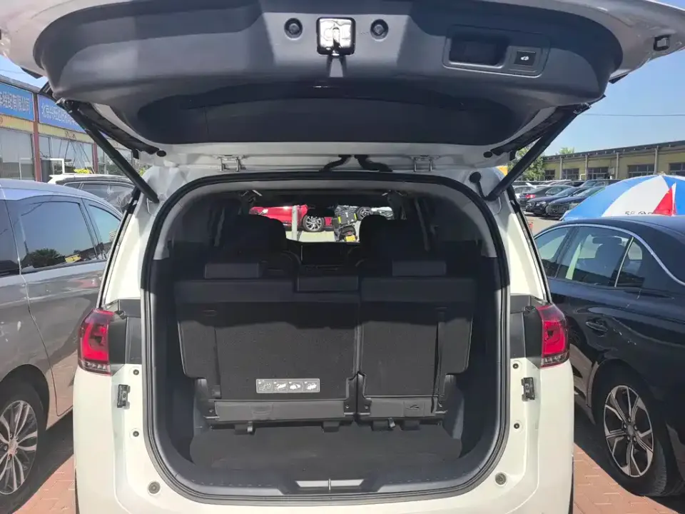 GAC Trumpchi M8