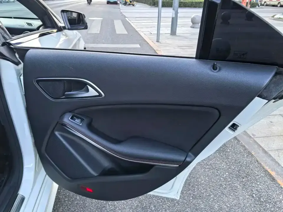 Mercedes-Benz CLA (Import)