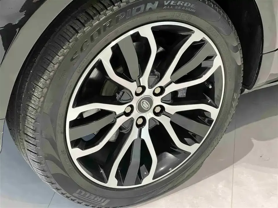 Land Rover Sport