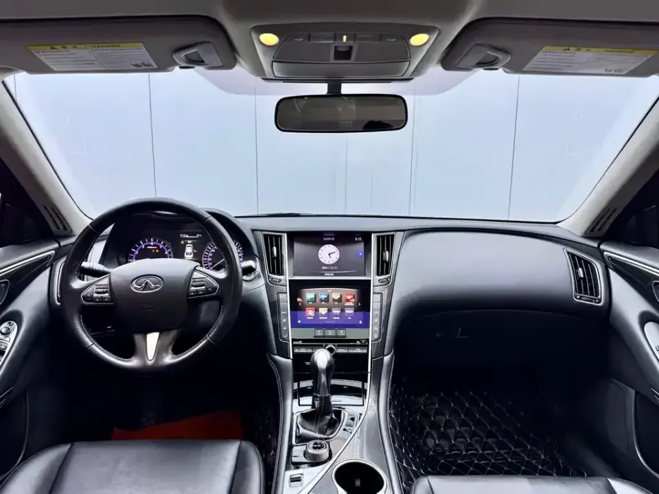 Infiniti Q50L