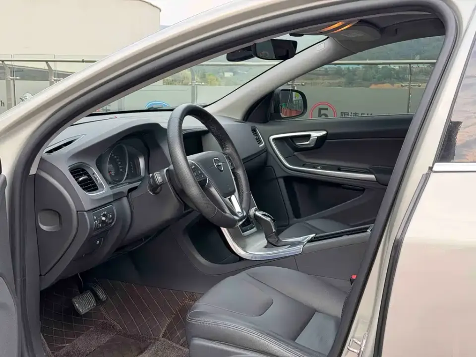 Volvo S60