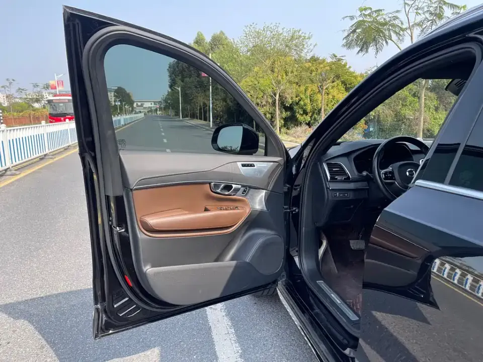 Volvo XC90 PHEV