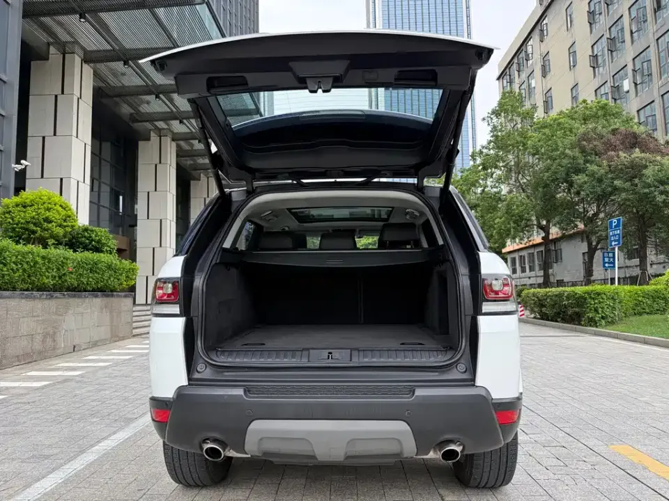 Land Rover Sport