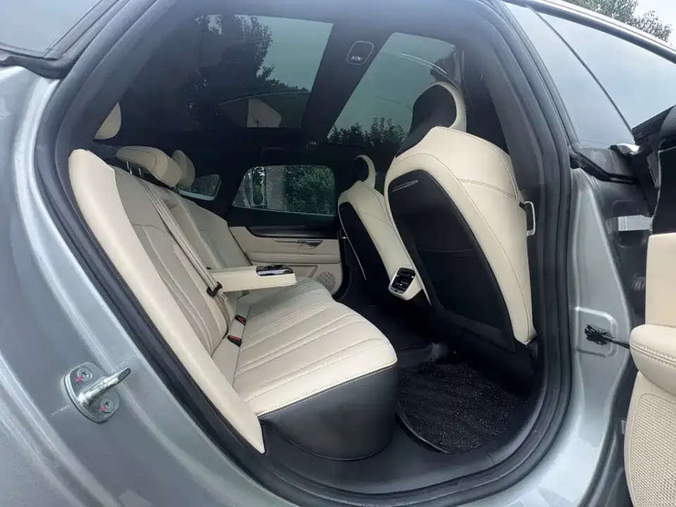 Xpeng P7