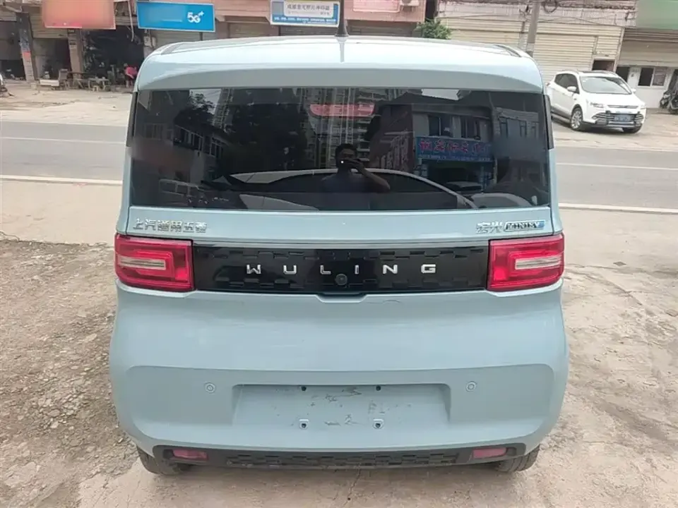 Wuling MINIEV