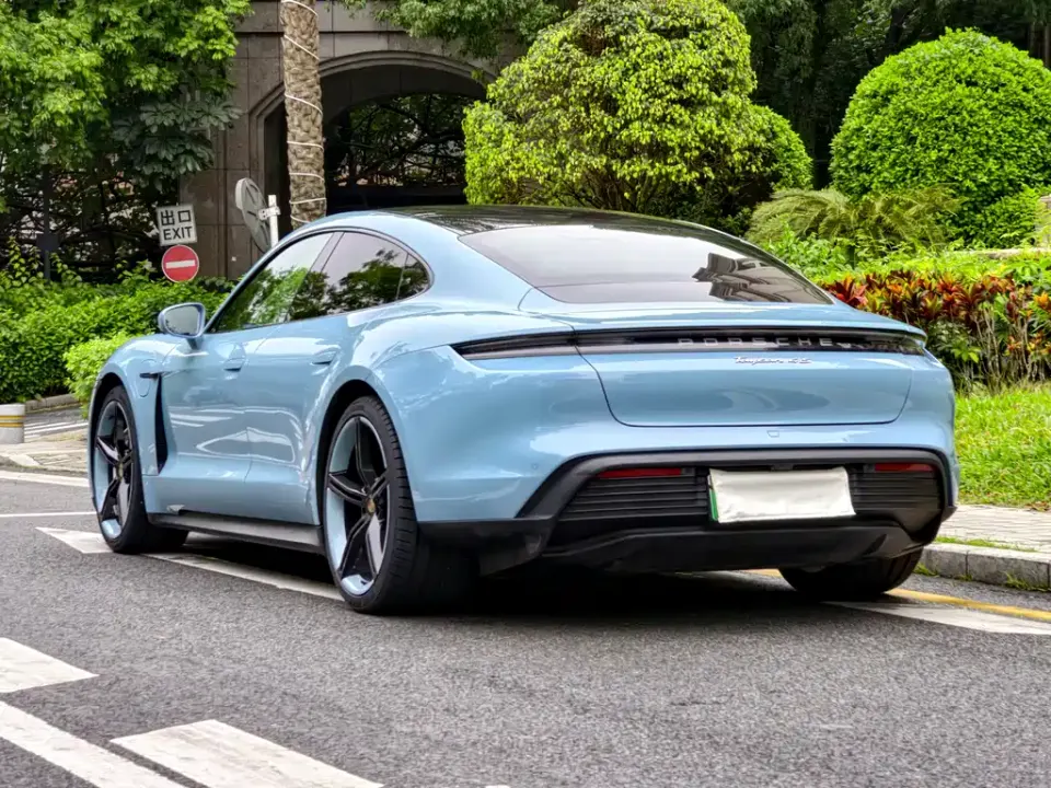 Porsche Taycan