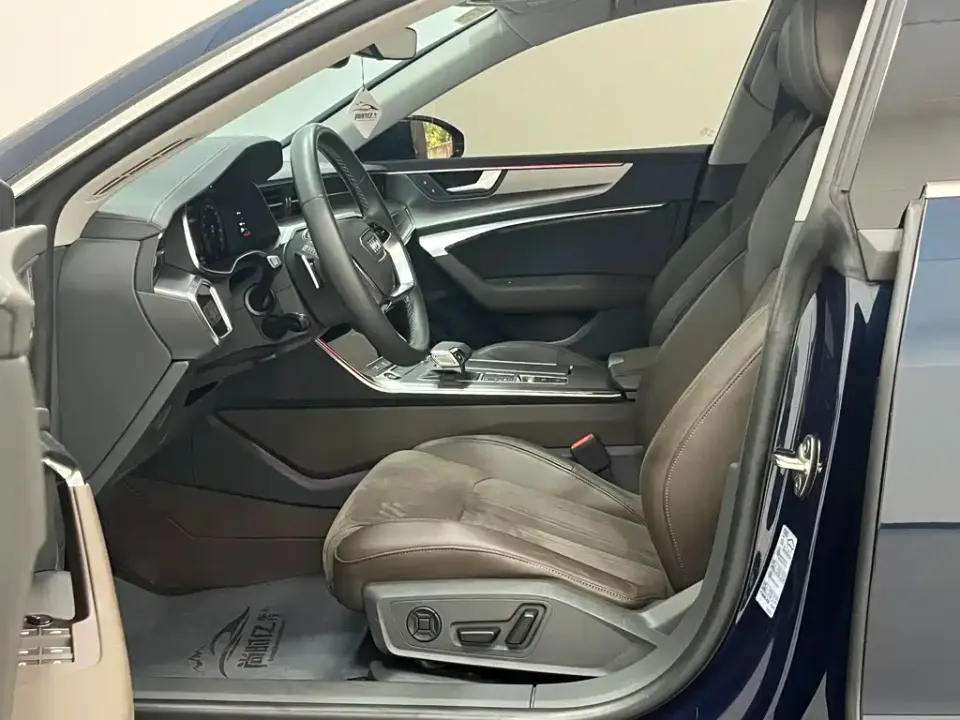 Audi A7L