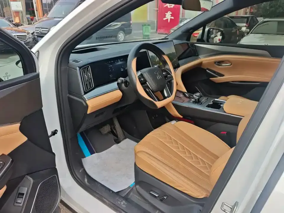 BYD L DM-i