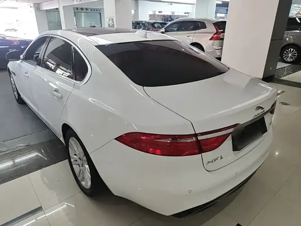 Jaguar XFL