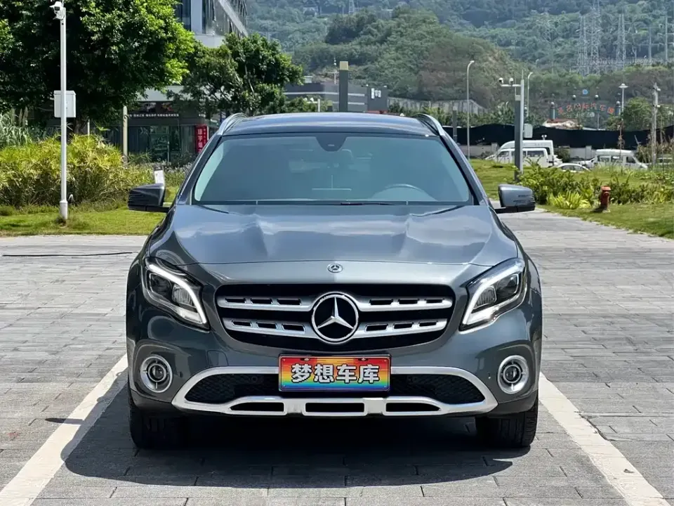 Mercedes-Benz GLA