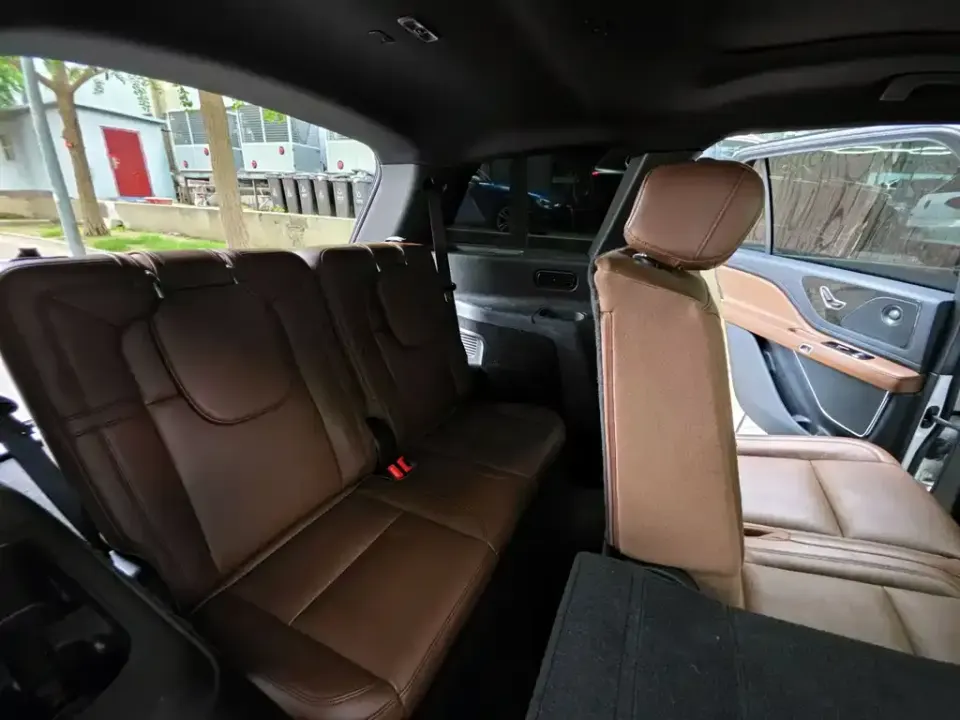 Lincoln Aviator