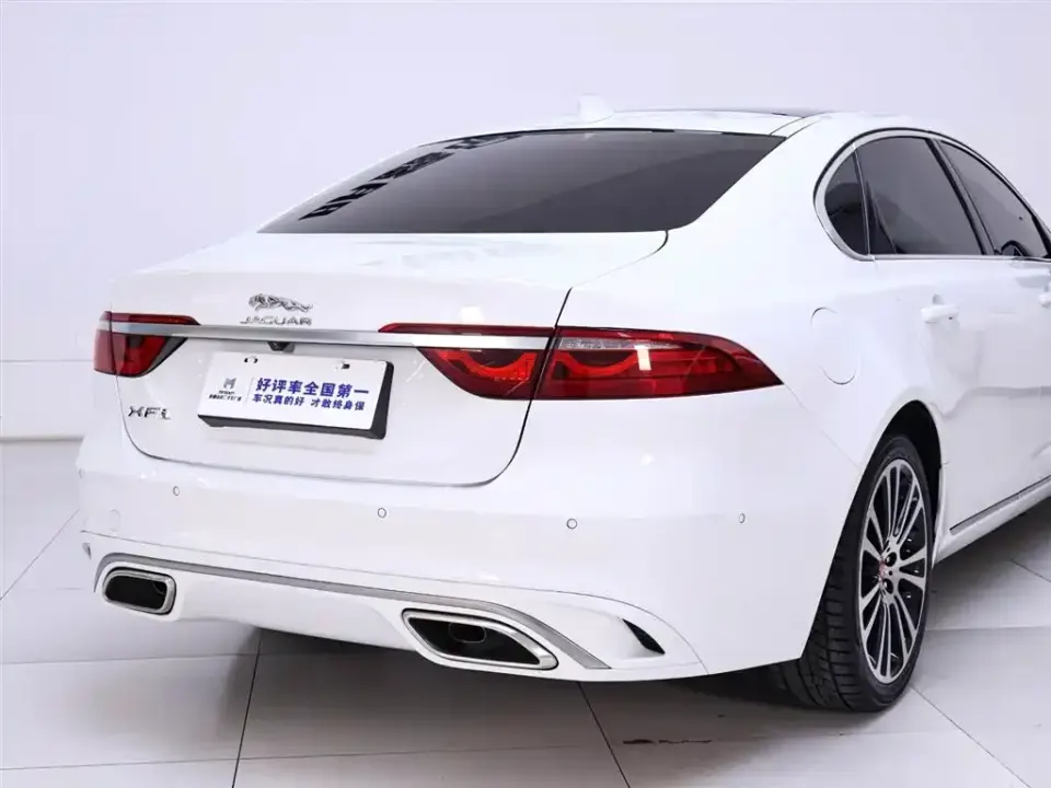 Jaguar XFL