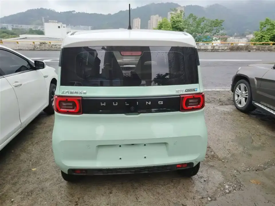 Wuling MINIEV