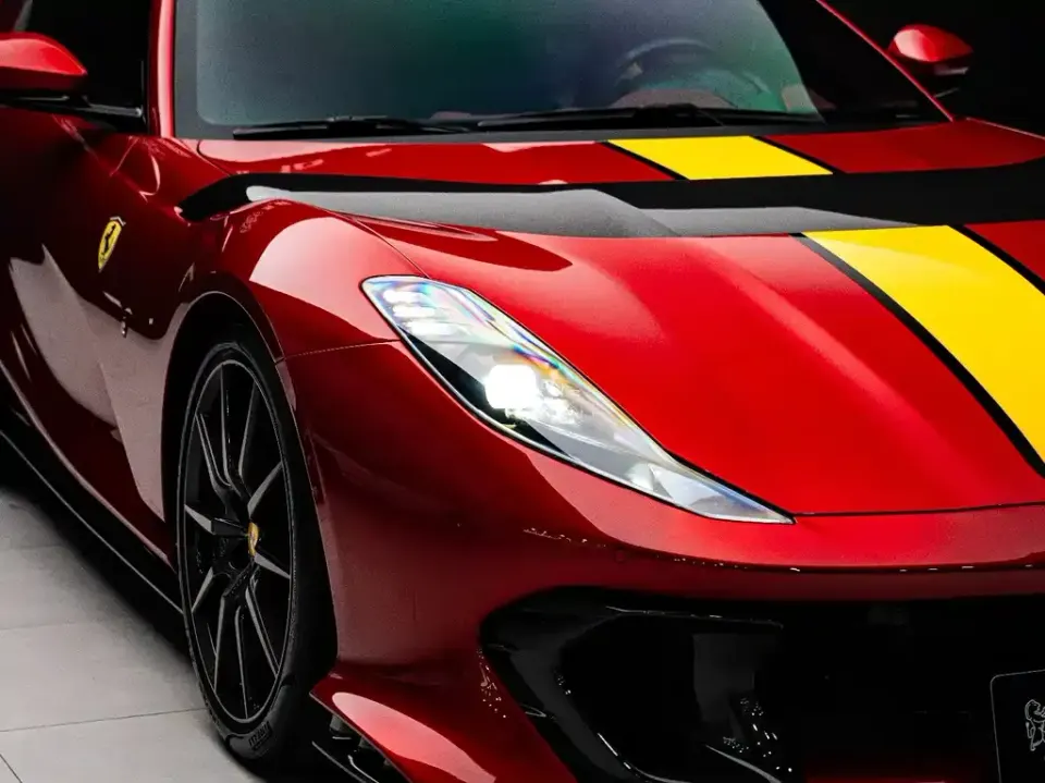 Ferrari 812