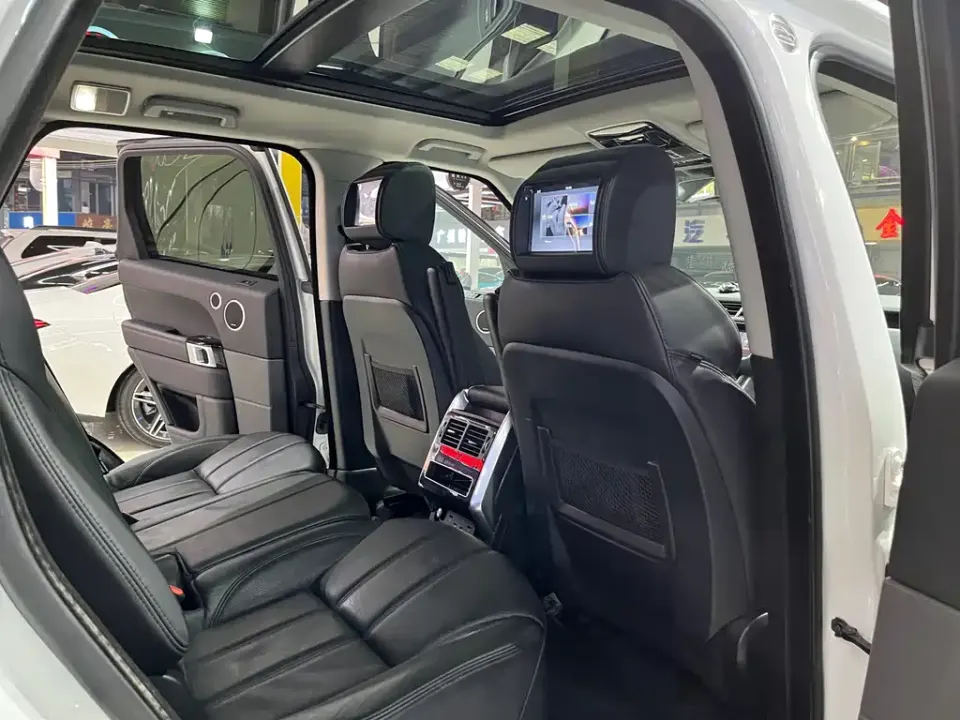 Land Rover Sport
