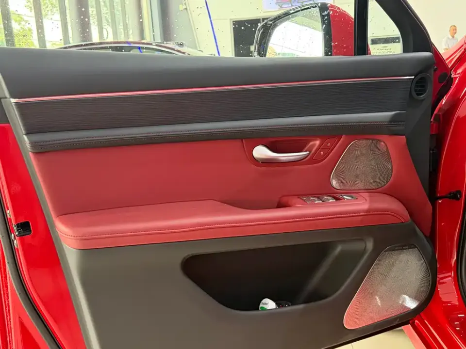 AITO AITO M5