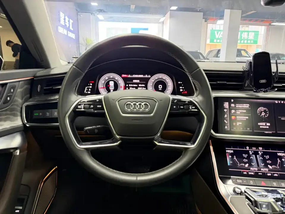 Audi A7L