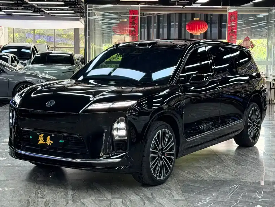 Nio ES8