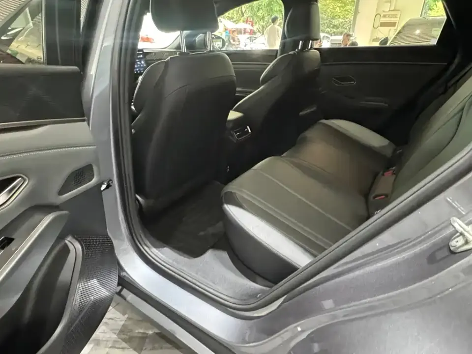 BYD Qin L