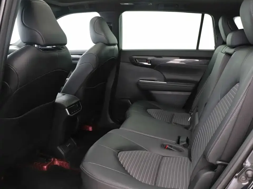 Toyota Crown Kluger