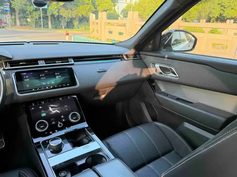 Land Rover Velar