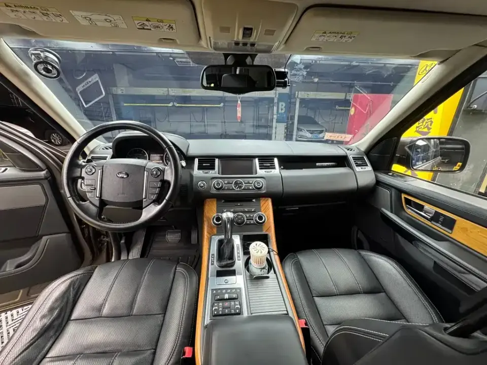 Land Rover Sport