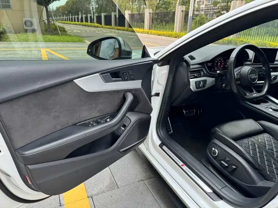 Audi S5