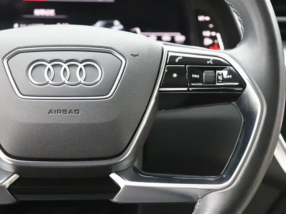 Audi A7L