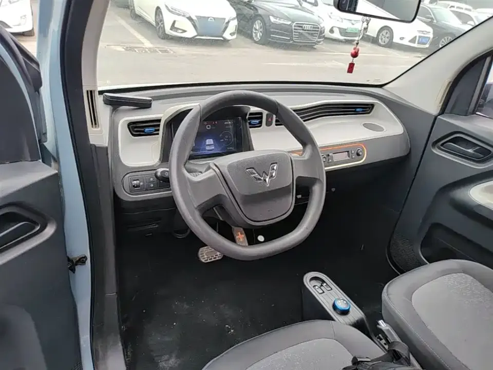 Wuling MINIEV