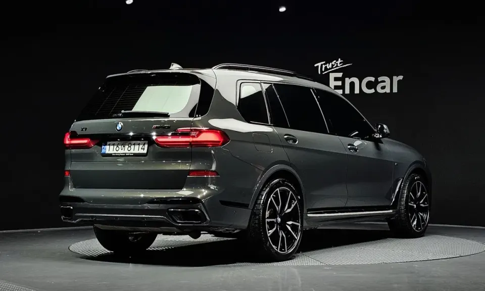 BMW X7