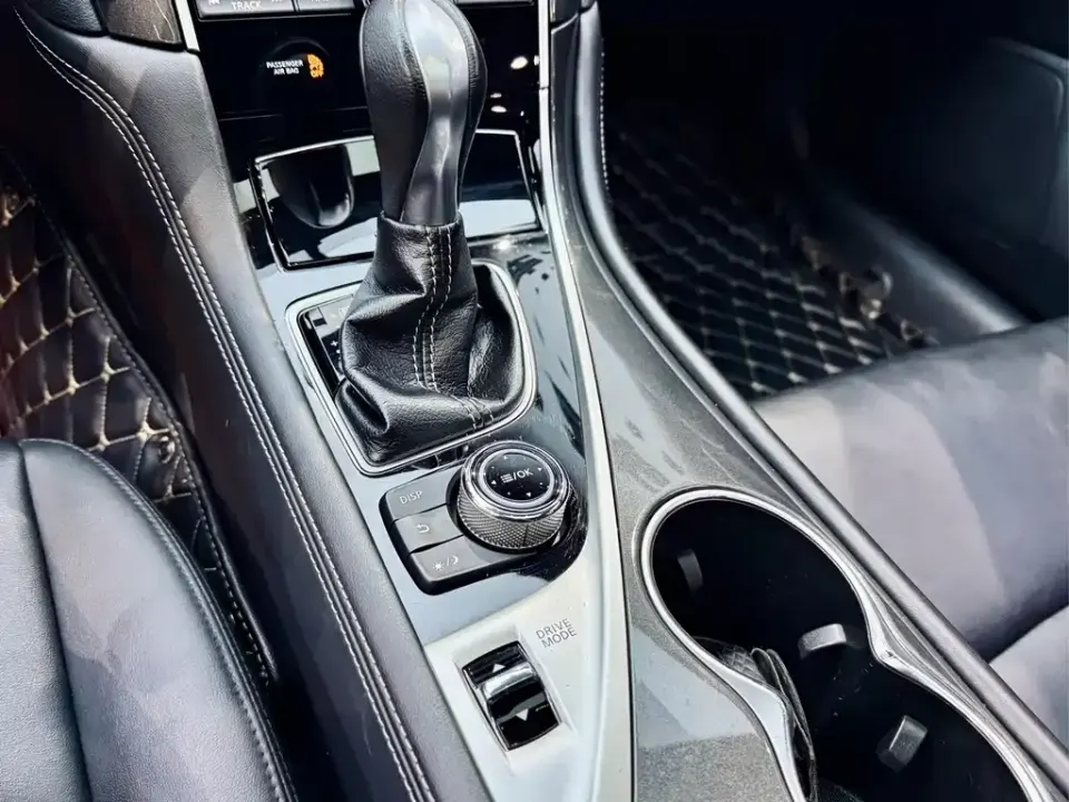 Infiniti Q50L
