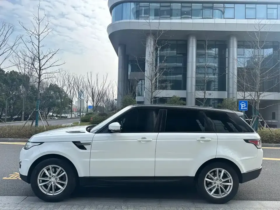Land Rover Sport